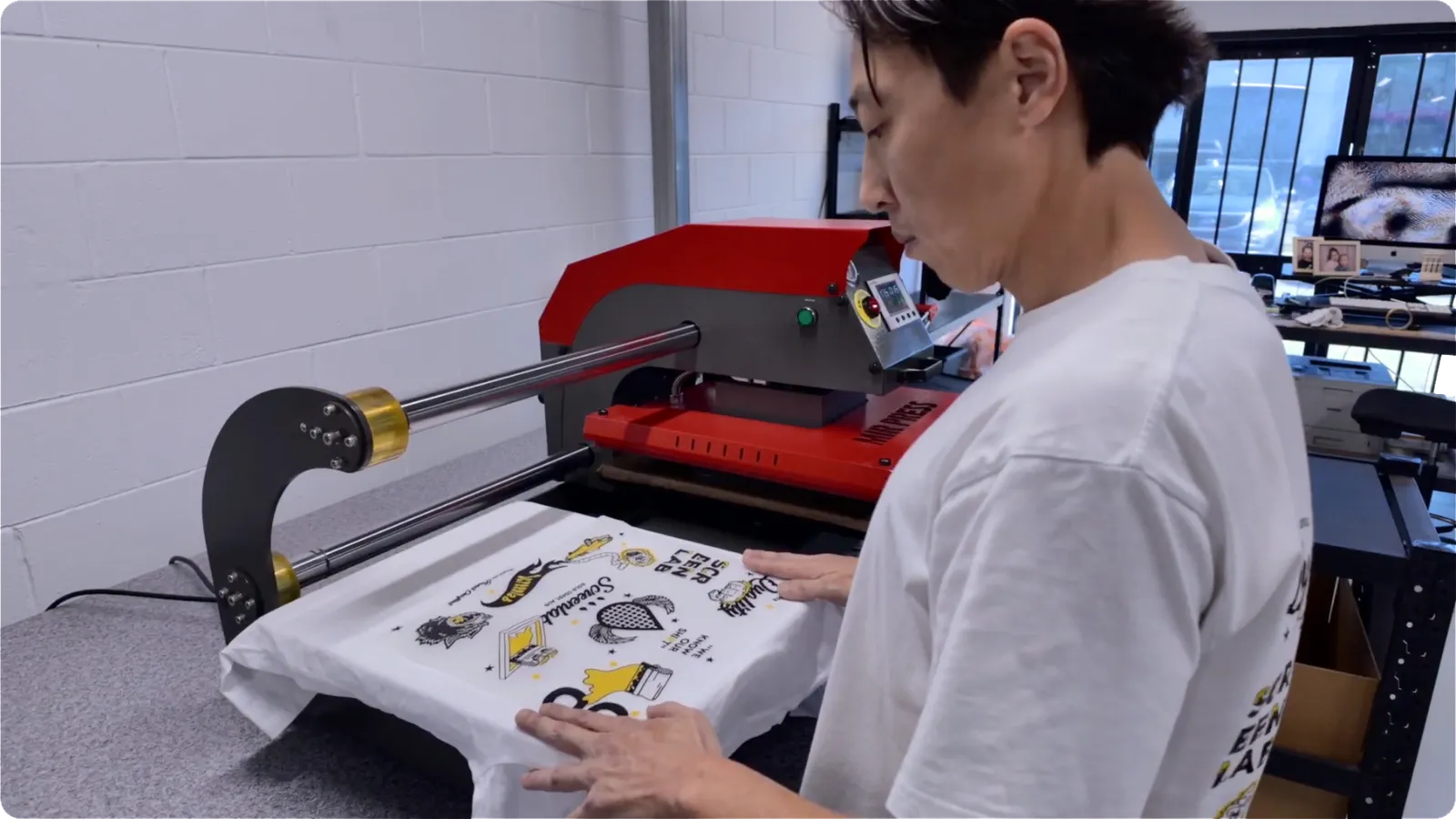 Position Your Design & Press at 160°C for 10-15 seconds